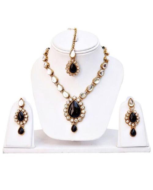 Magnetic Trading Designer diamond necklace set 