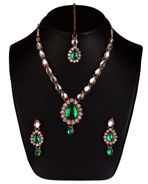 Magnetic Trading Designer diamond necklace set 