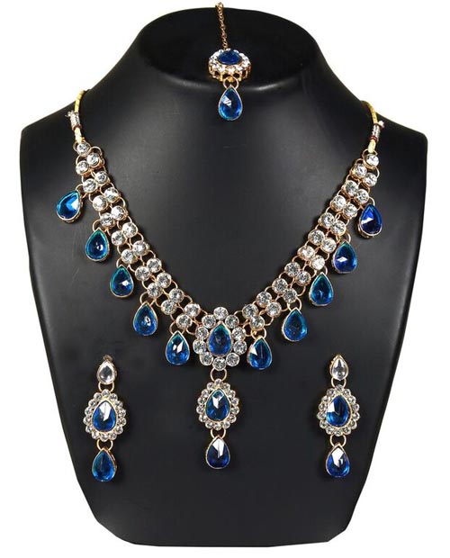 Magnetic Trading Designer diamond necklace set 