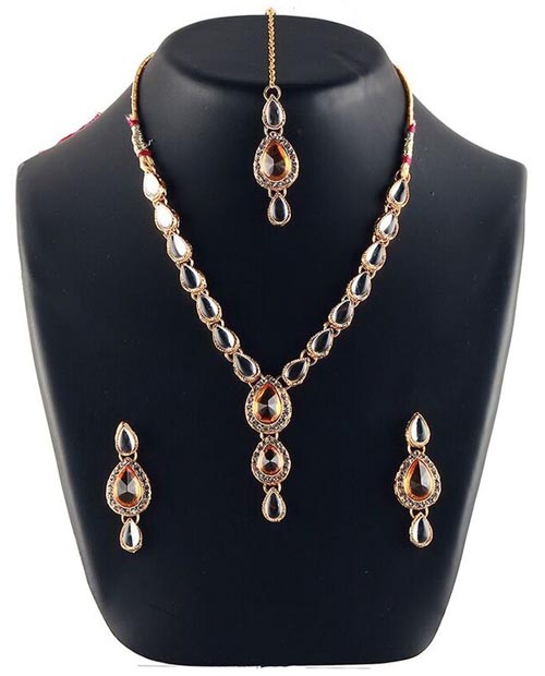 Magnetic Trading Designer diamond necklace set 