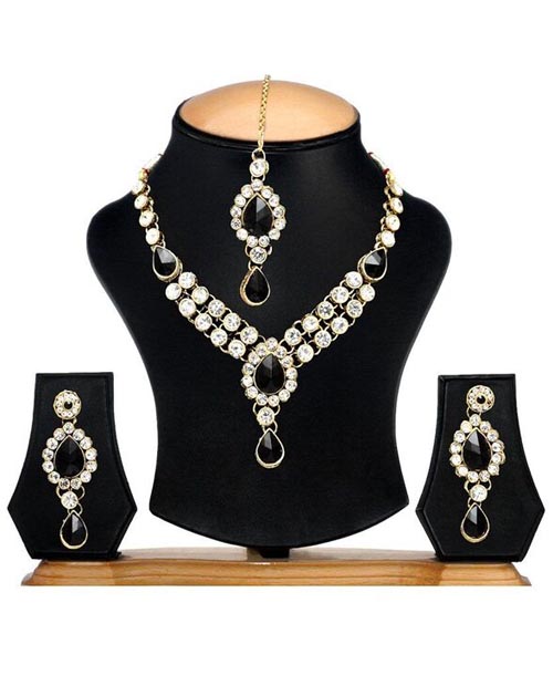 Magnetic Trading Designer diamond necklace set 